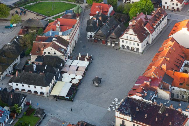 Kazimierz Dolny, rynek starego miasta. EU, PL, Lubelskie.. Lotnicze.